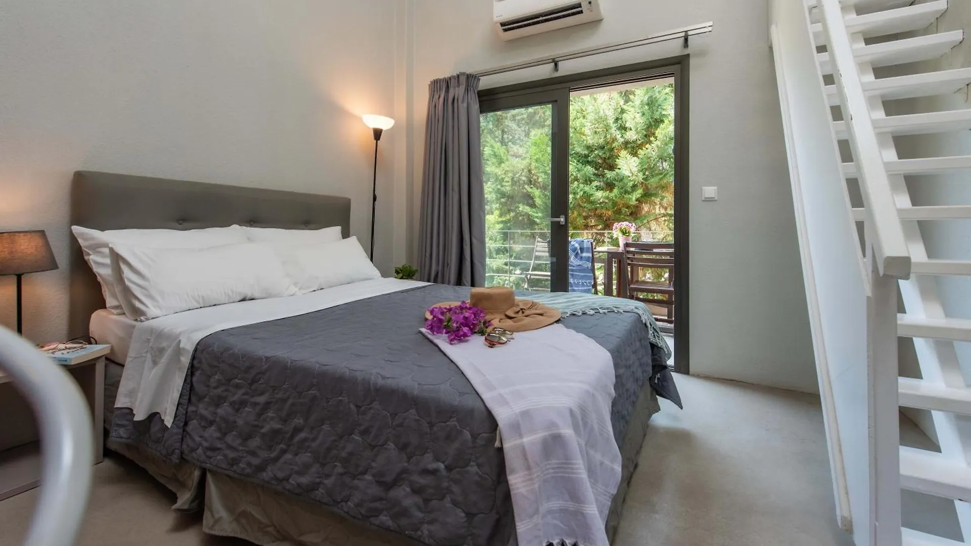 Lejlighedshotel Sani More & Sani Woods (Adults Only)